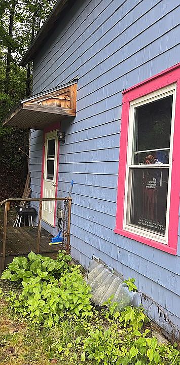 2nd image of 23 Williams St