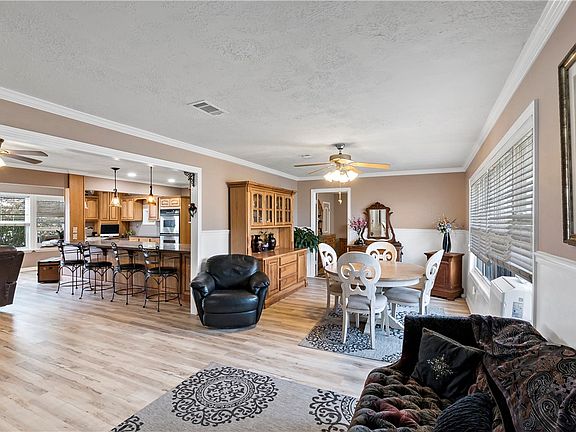 5th image of 3121 Norton Ln