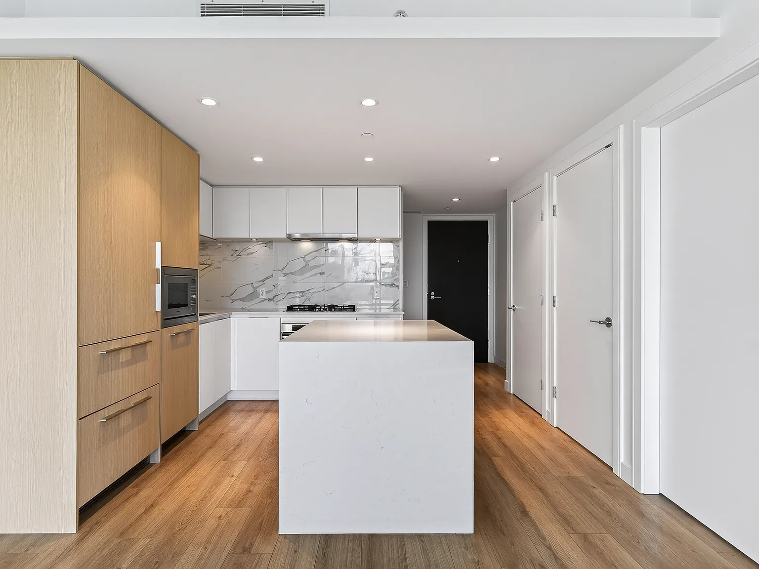 1 bed, 676 sqft, $3,000 — Photo 3