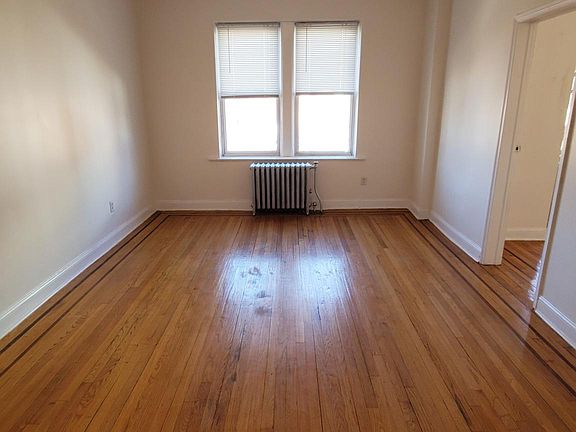 3rd image of 33 Kensington Ave #D6