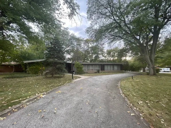 658 Brookwood Dr, Olympia Fields, IL 60461