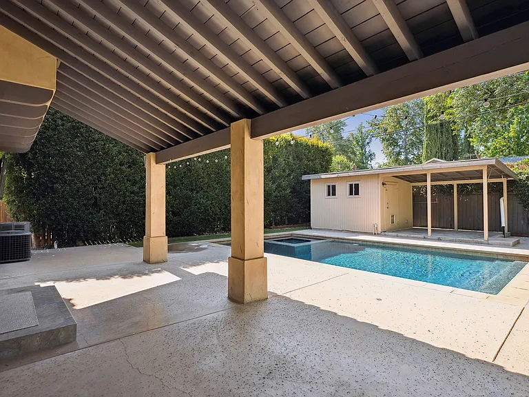22030 Providencia St — Photo 22
