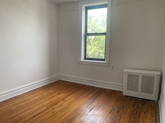 3rd image of 25-59 Steinway St #4C