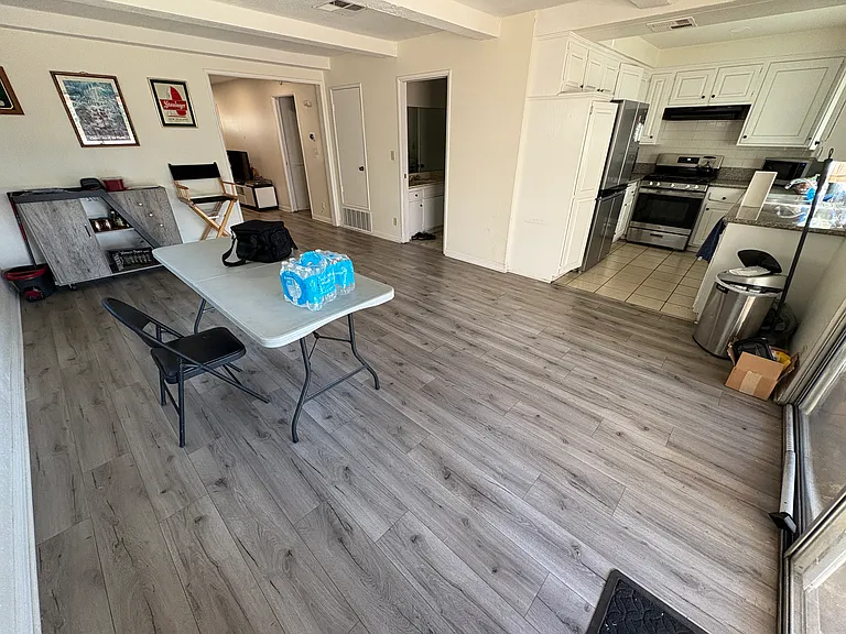 9737 Saloma Ave — Photo 6