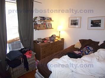 2nd image of 27 Parsons St #1