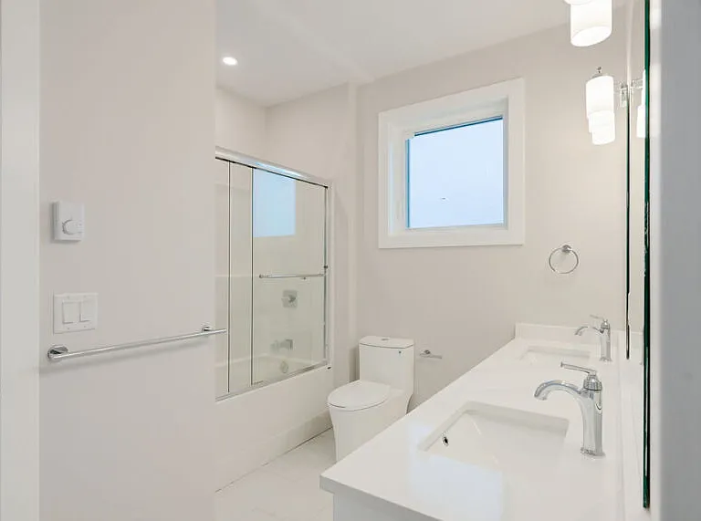 710 Catherine St — Photo 18