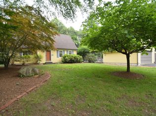 15 Jason Ct, Amherst, MA 01002