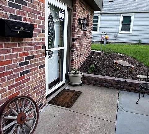 5th image of 6307 Charles St