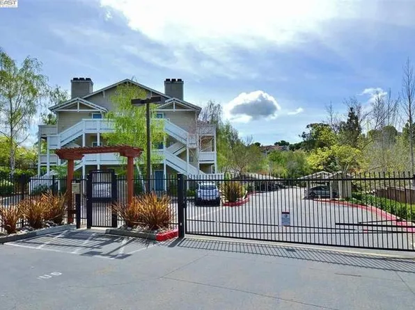 2421 Creekside Ct, Hayward, CA 94542