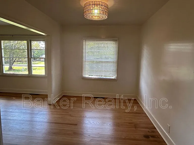 5726 Fayetteville Rd — Photo 17