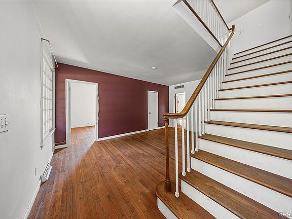 2nd image of 50505 Geddes Rd