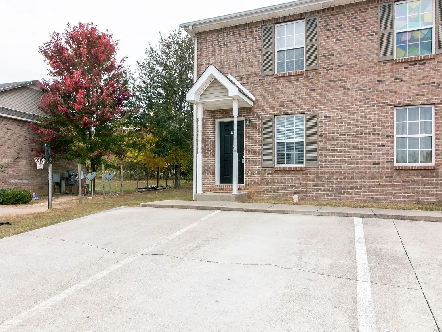 809 Oak Arbor For Rent — Photo 3