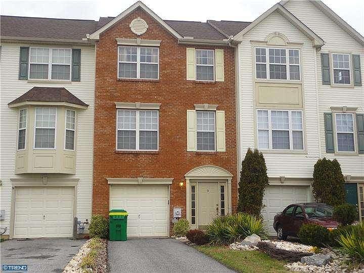 1st image of 9 Shawn Ln