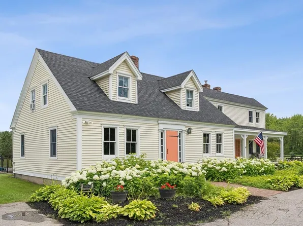 305 River Road, Hollis, ME 04042