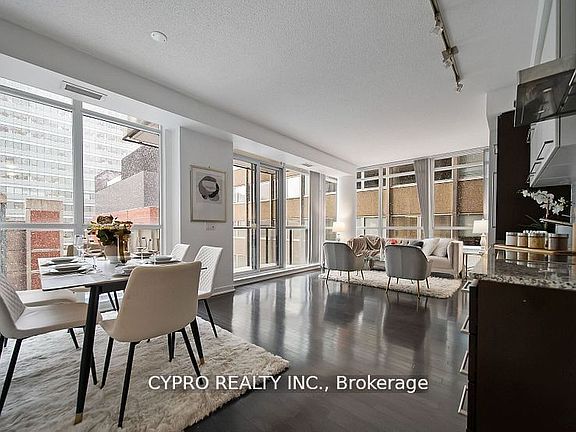 4th image of 770 Bay St Penthouse 601