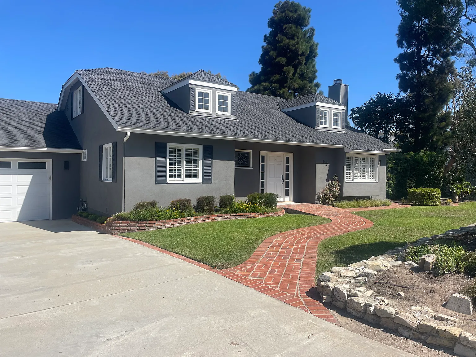 4 bed, 2900 sqft, $8,500 — Photo 1