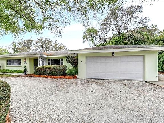 3rd image of 1720 Meredith Ln