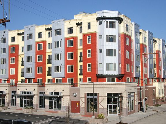5th image of 3621 33rd Ave S #609