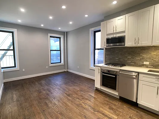 Rented by Tourma Realty LLC | media 34