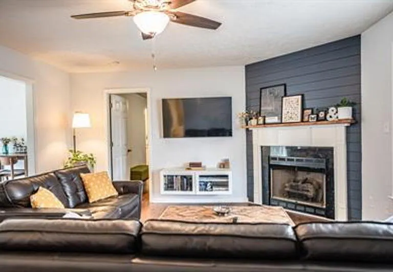 475 Northview Dr — Photo 3