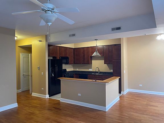 5th image of 450 Western Ave #501