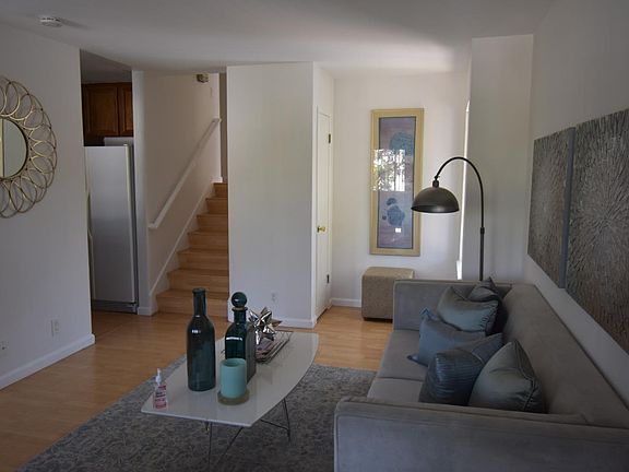 4th image of 4844 Pine Forest Pl