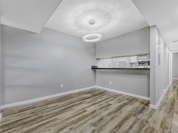 4th image of 540 S Forest Street Bldg 3 #202