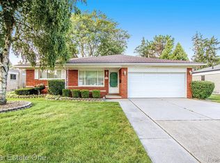 13719 Jenny Dr, Warren, MI 48088