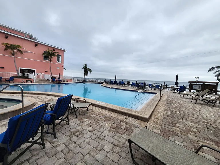 4756 Beach Dr SE #C — Photo 10