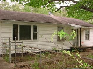 112 Sycamore Ave, Waverly, TN 37185