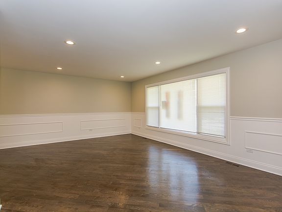 3rd image of 5238 Imperial Dr