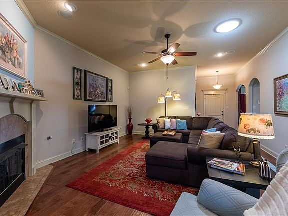 4th image of 5611 Williamson Pl