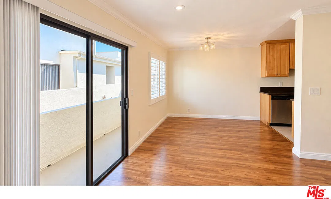 2 bed, 2.0 bath, 920 sqft, $2,500 — Photo 3