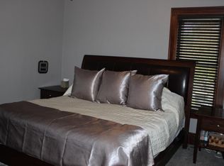 530 N 60th St, Wauwatosa, WI 53213