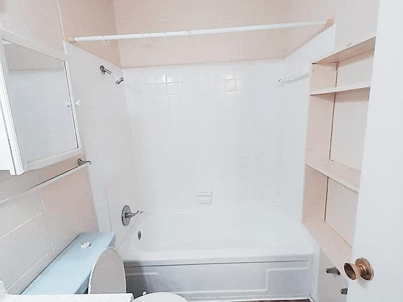 5th image of 72001 Kentucky Ave #6