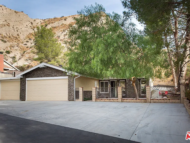 14757 Calla Lily Ct — Photo 1