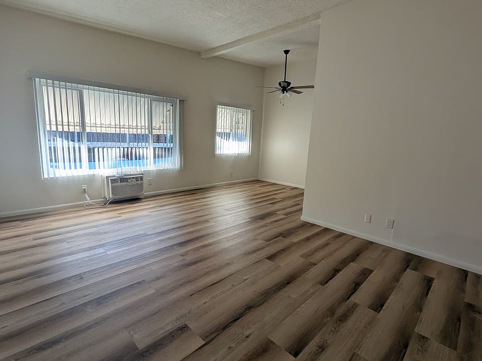 1st image of 5017 Bakman Ave APT 21