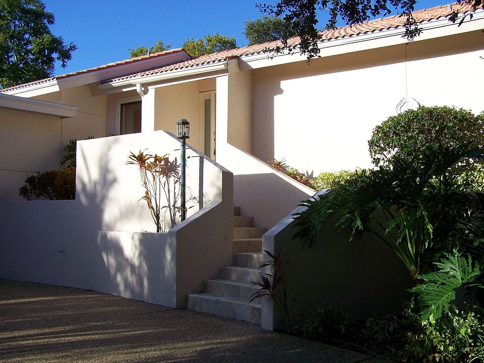 Lovely home in fantastic neighborhood.