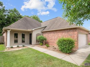 10094 Angela Dr, Denham Springs, LA 70706