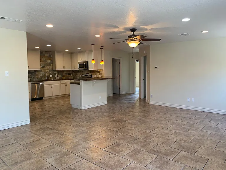 15521 Cruiser St #A — Photo 3