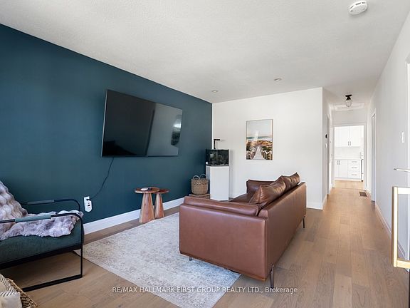 3rd image of 31 Harcourt St
