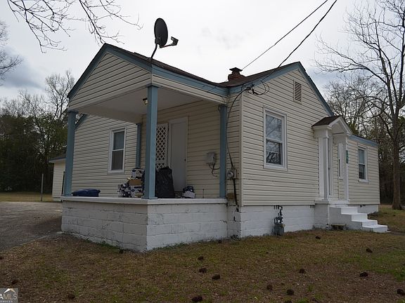 3rd image of 3930 Mathis St