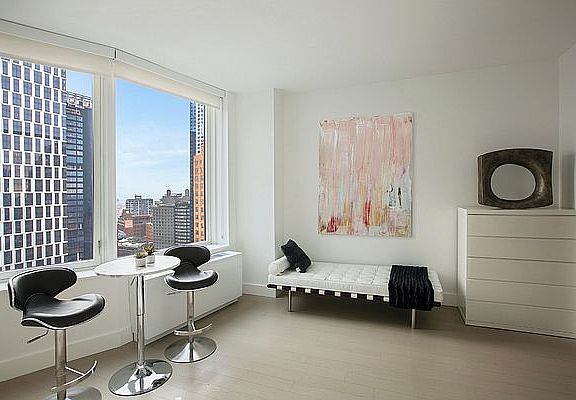 4th image of 86 Fleet Pl APT 5N