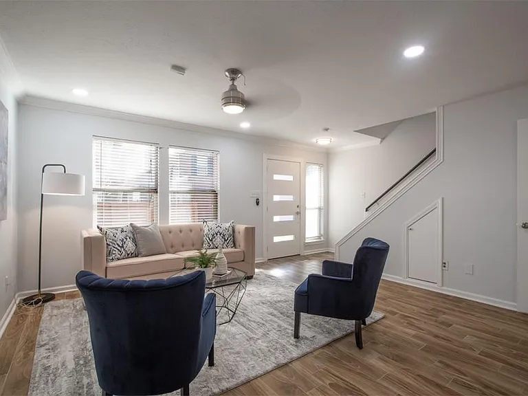 1422 Ruthven St — Photo 32