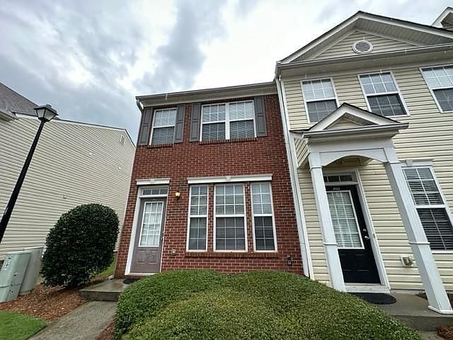 1st image of 2714 Heathrow Dr