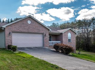 2831 Peach Orchard Rd, Maryville, TN 37803
