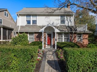1929 Commonwealth Ave, Newton, MA 02466