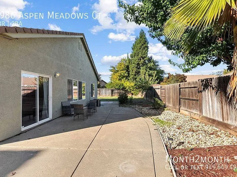 9986 Aspen Meadows Ct — Photo 37