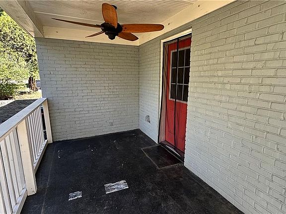 4th image of 1770 Springview Rd NW