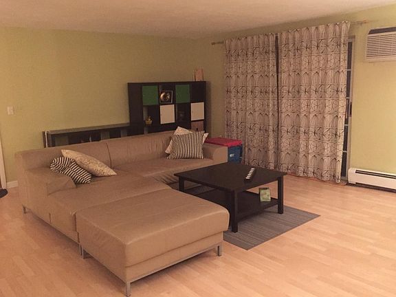 4th image of 4 Williamsburg Ct Unit 21
